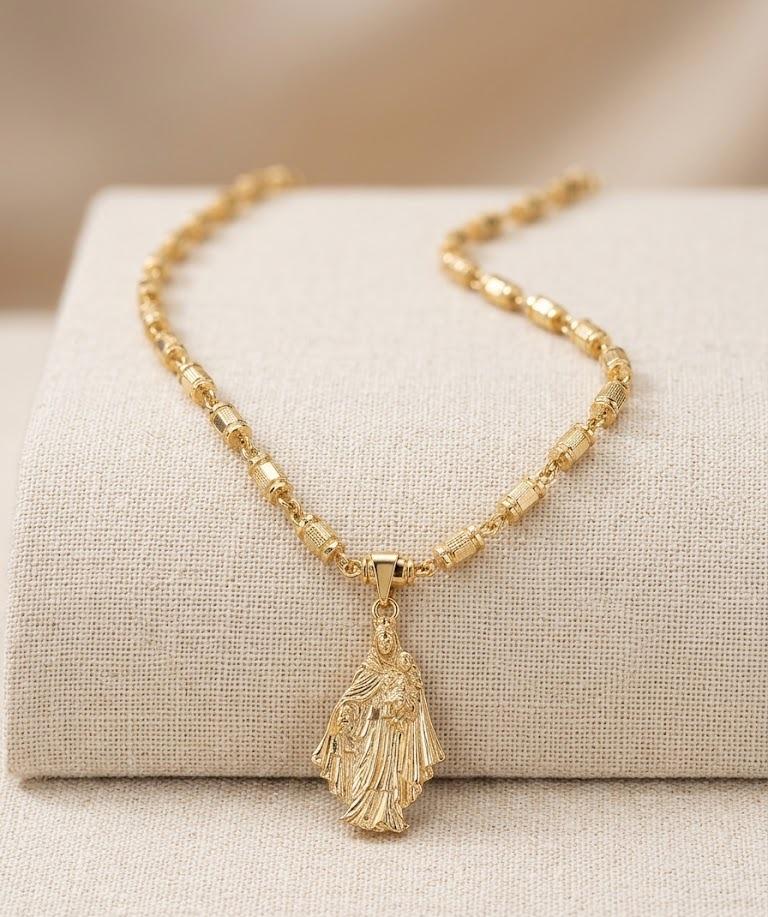 Cadena Rustica Con Dije De La Virgen Del Carmen En Oro Laminado 18K