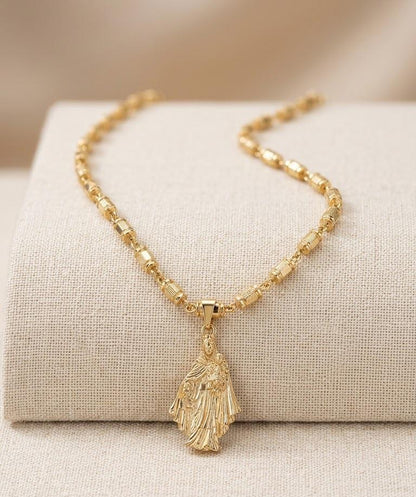 Cadena Rustica Con Dije De La Virgen Del Carmen En Oro Laminado 18K