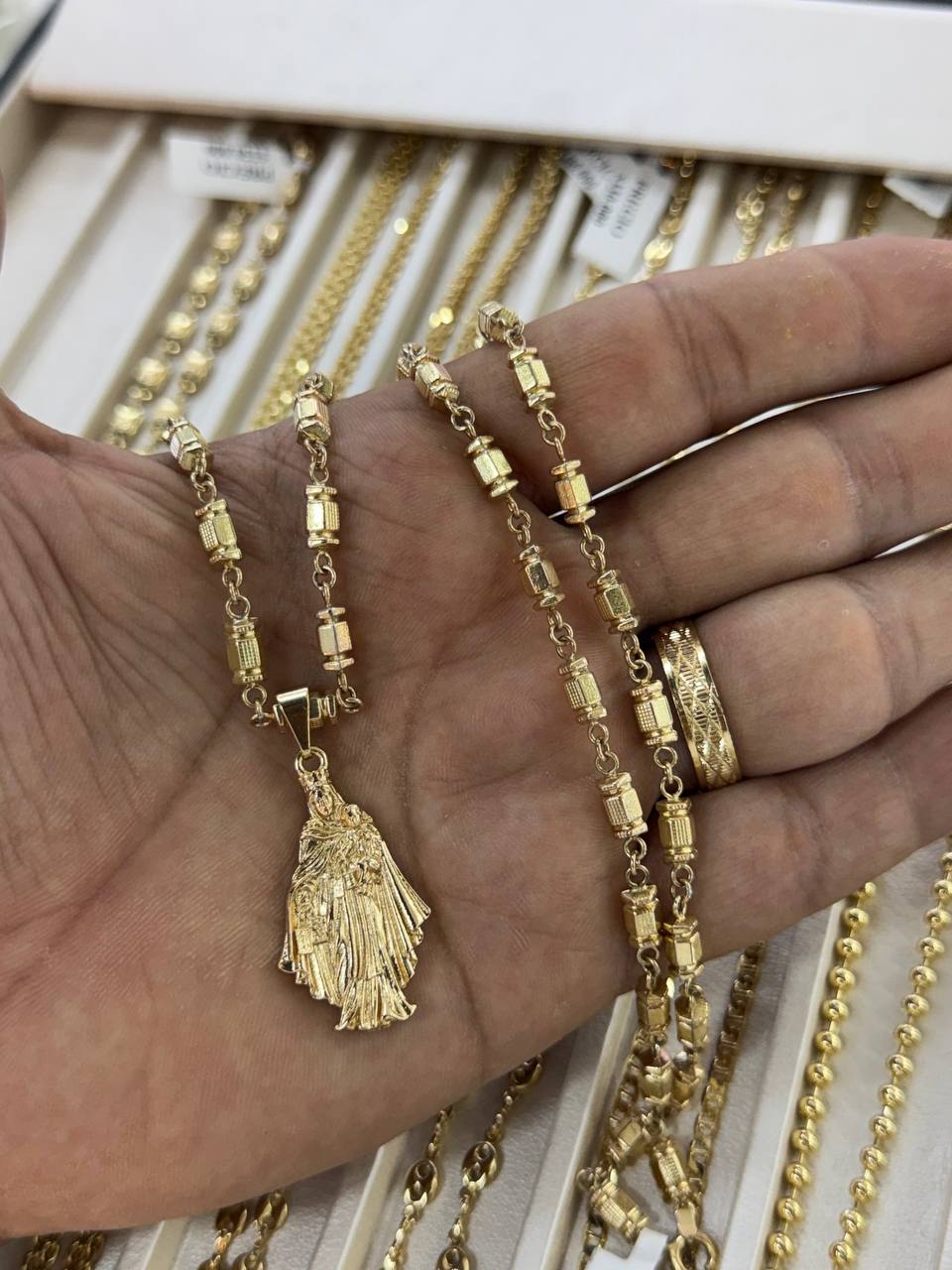 Cadena Rústica Y Dije Virgen Del Carmen